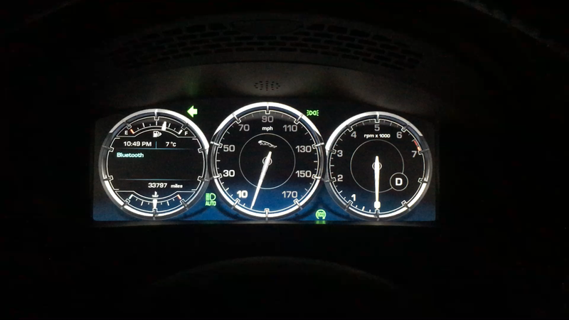 In 2010, a full-LCD instrument panel was class-exclusive but Jaguar’s implementation was oddly inflexible. The format cannot be changed and only the left and right “dials” are overlaid with settings menus and tiny nav maps as needed. The most hilarious thing is the turn indicators: they attempt to imitate old-style light bulbs with a progressive illumination and extinguishing animation. That’s like using deadmau5's studio rigs to synthesise a Tchaikovsky Piano Concerto!